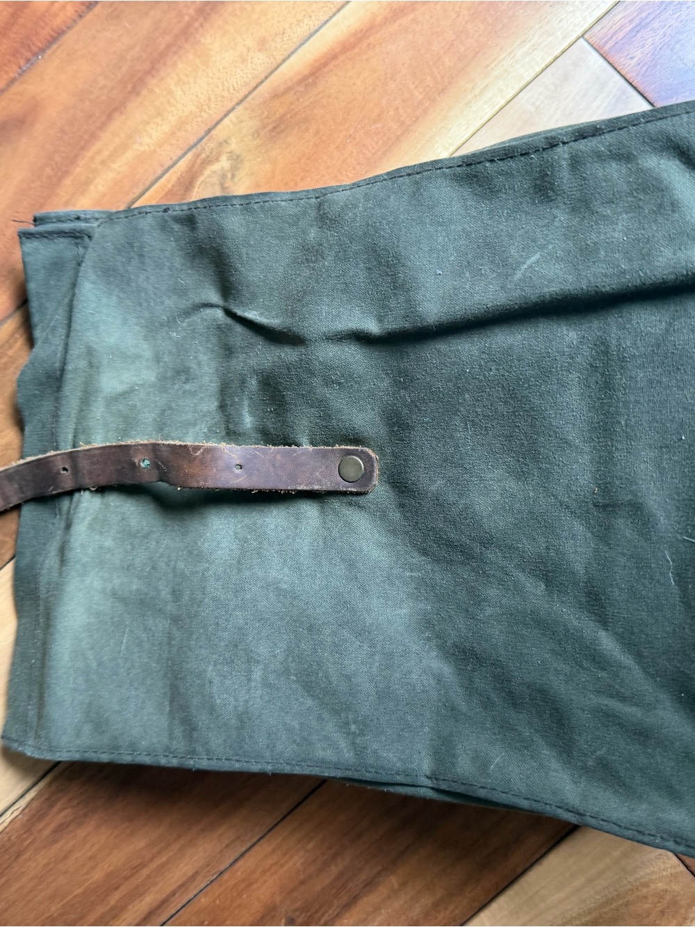 Canvas Roll-Top Men’s Bag in Olive Green with Leather Strap - Picture 5 of 5
